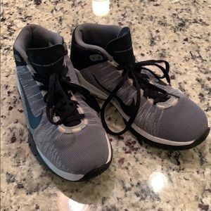 Nike Zoom Ascention Athletic Basketball Shoes